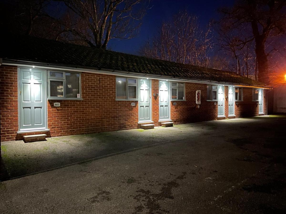 Arlan House, Central Basingstoke Hotel Exterior foto